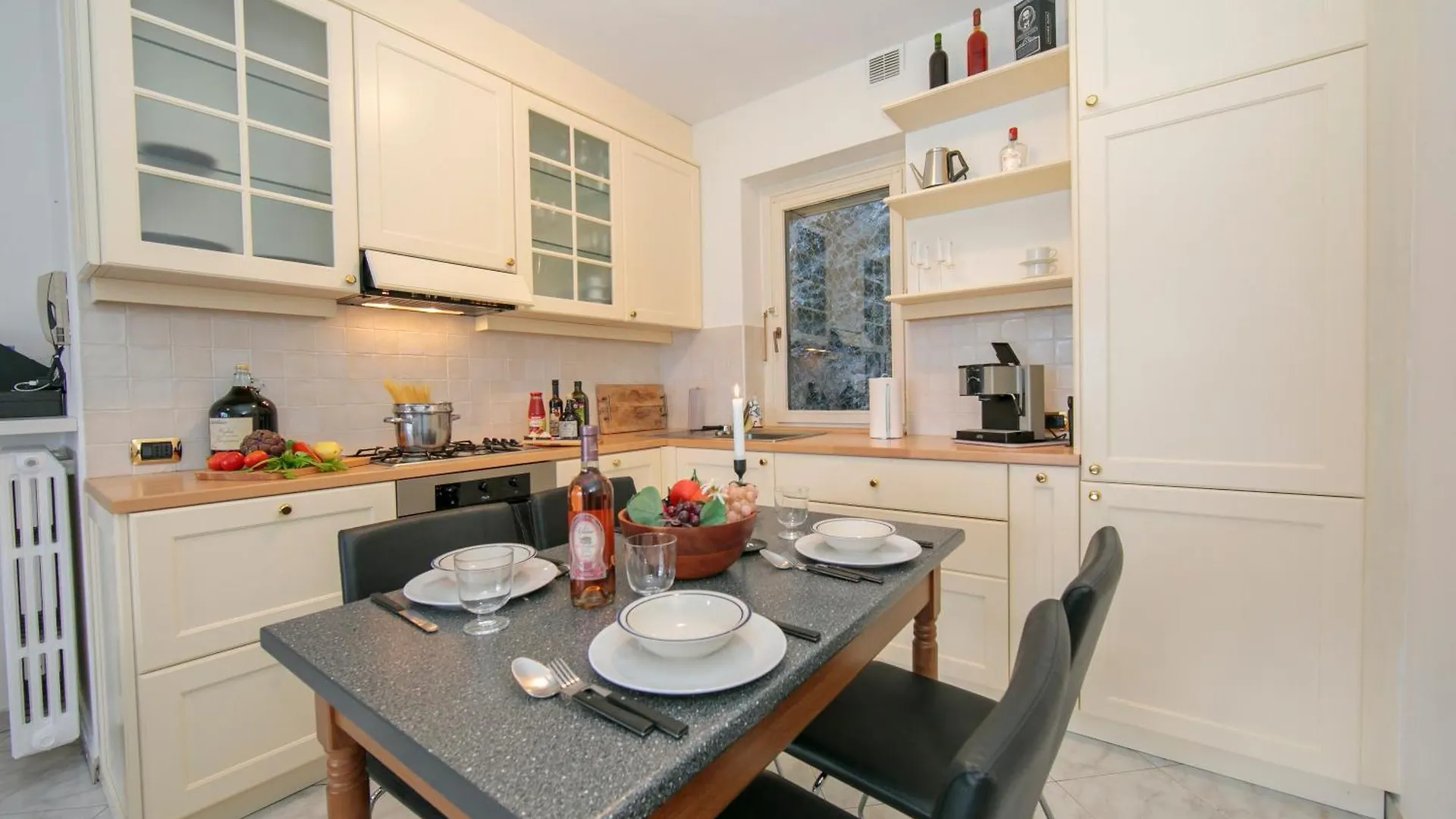 Sonenga Panoramic Terrace Apartment Menaggio Italy